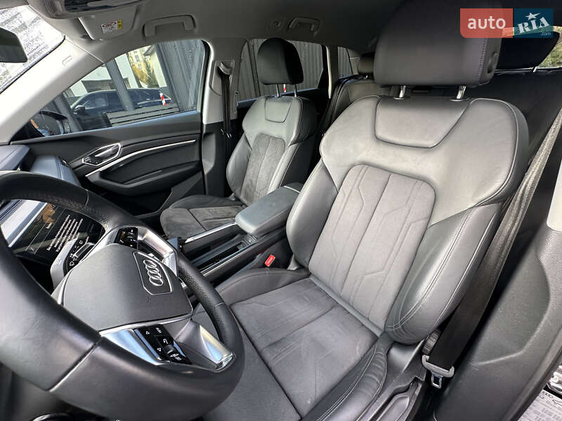 Внедорожник / Кроссовер Audi e-tron 2022 в Киеве фото 17 Внедорожник / Кроссовер Audi e-tron 2022 в Киеве