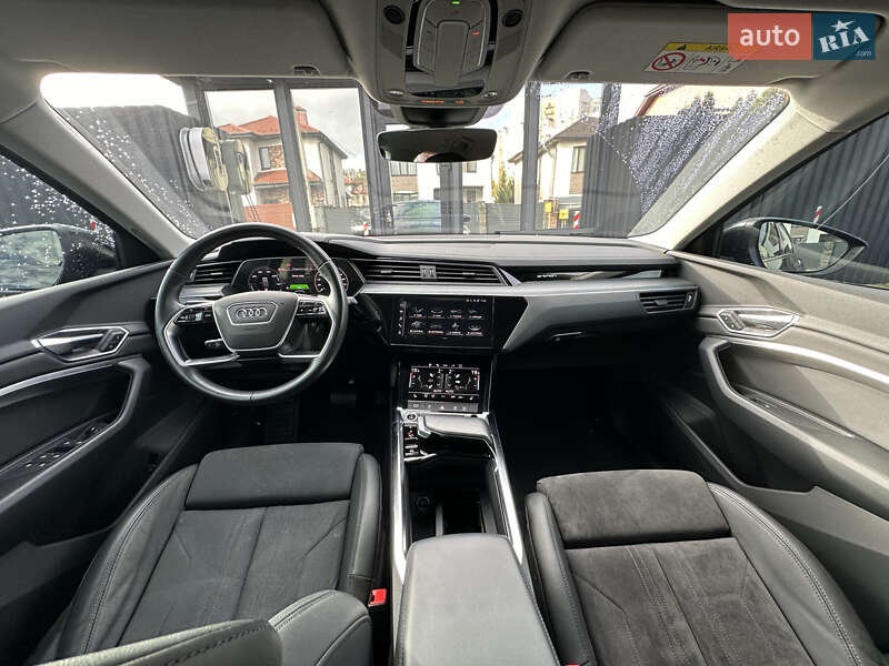 Внедорожник / Кроссовер Audi e-tron 2022 в Киеве фото 18 Внедорожник / Кроссовер Audi e-tron 2022 в Киеве