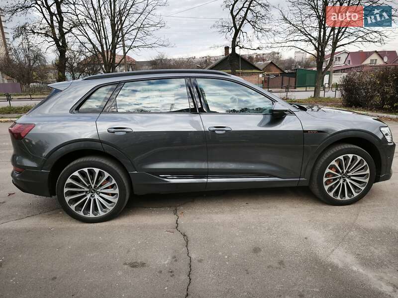 Внедорожник / Кроссовер Audi e-tron 2022 в Житомире