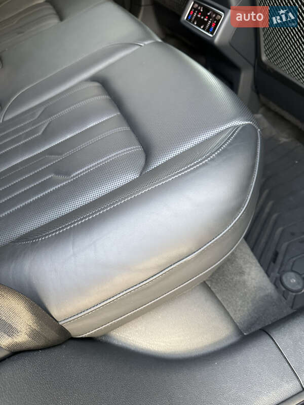 Внедорожник / Кроссовер Audi e-tron 2019 в Днепре фото 14 Внедорожник / Кроссовер Audi e-tron 2019 в Днепре