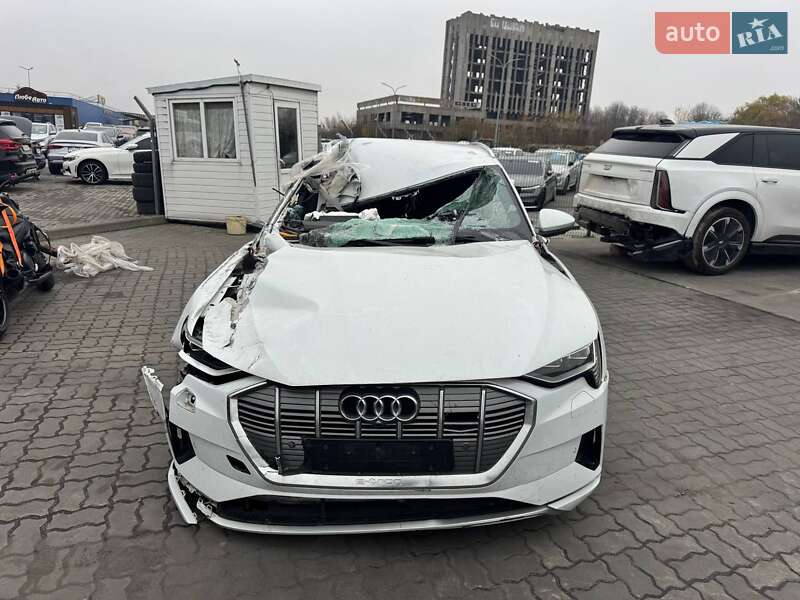 Позашляховик / Кросовер Audi e-tron 2020 в Львові