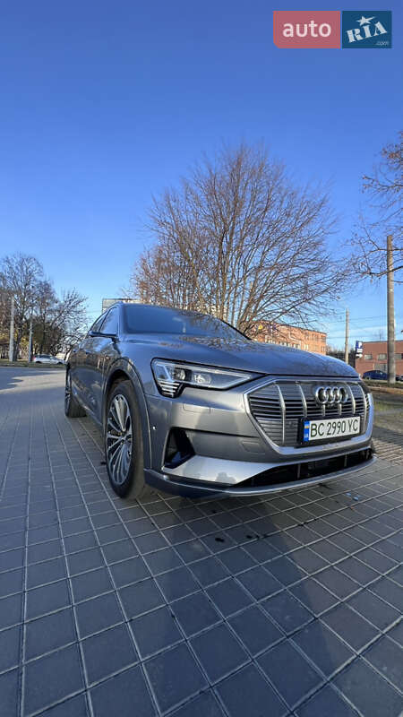 Позашляховик / Кросовер Audi e-tron 2019 в Львові