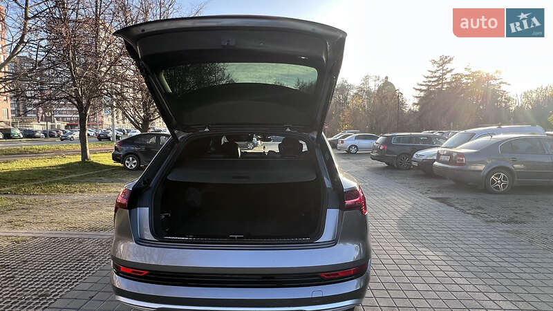 Позашляховик / Кросовер Audi e-tron 2019 в Львові
