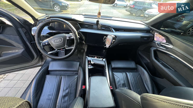 Позашляховик / Кросовер Audi e-tron 2019 в Львові