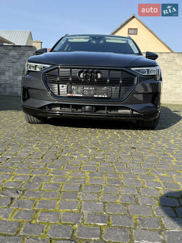 Внедорожник / Кроссовер Audi e-tron 2019 в Ровно фото 4 Внедорожник / Кроссовер Audi e-tron 2019 в Ровно