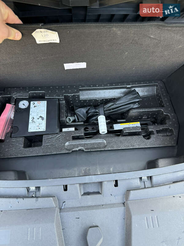 Внедорожник / Кроссовер Audi e-tron 2019 в Ровно фото 23 Внедорожник / Кроссовер Audi e-tron 2019 в Ровно