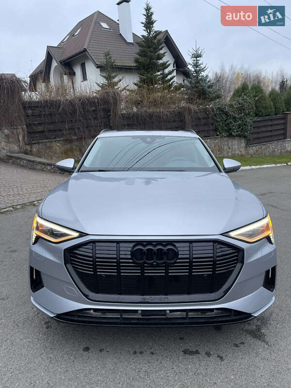 Внедорожник / Кроссовер Audi e-tron 2022 в Василькове