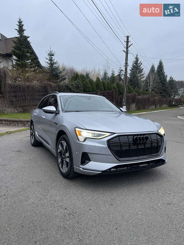 Внедорожник / Кроссовер Audi e-tron 2022 в Василькове