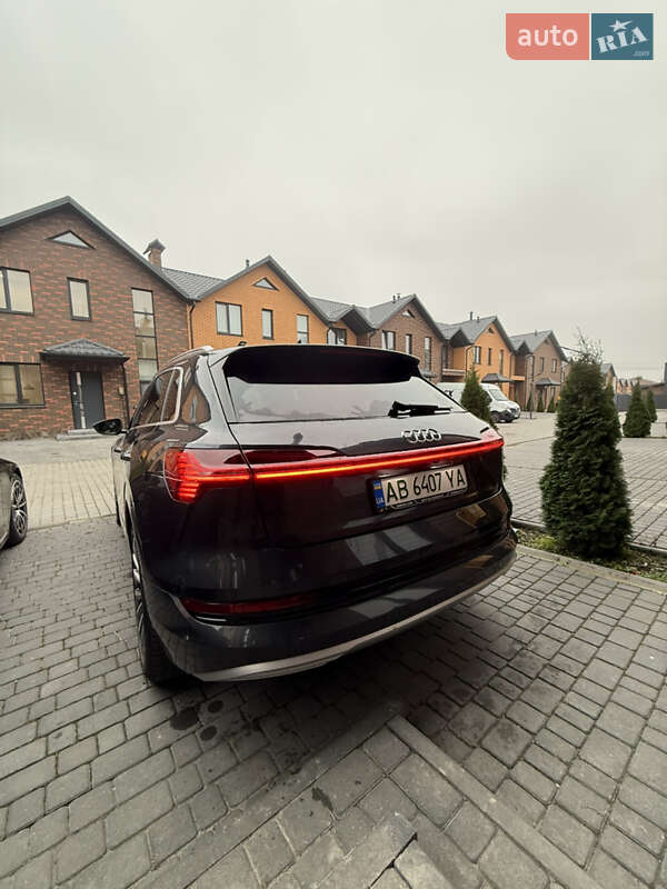 Позашляховик / Кросовер Audi e-tron 2020 в Вінниці фото 32 Позашляховик / Кросовер Audi e-tron 2020 в Вінниці