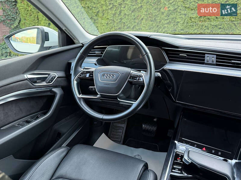 Внедорожник / Кроссовер Audi e-tron 2020 в Ровно фото 84 Внедорожник / Кроссовер Audi e-tron 2020 в Ровно