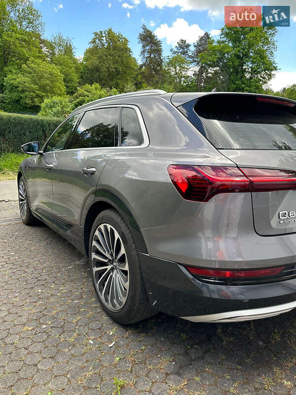 Внедорожник / Кроссовер Audi e-tron 2019 в Ровно