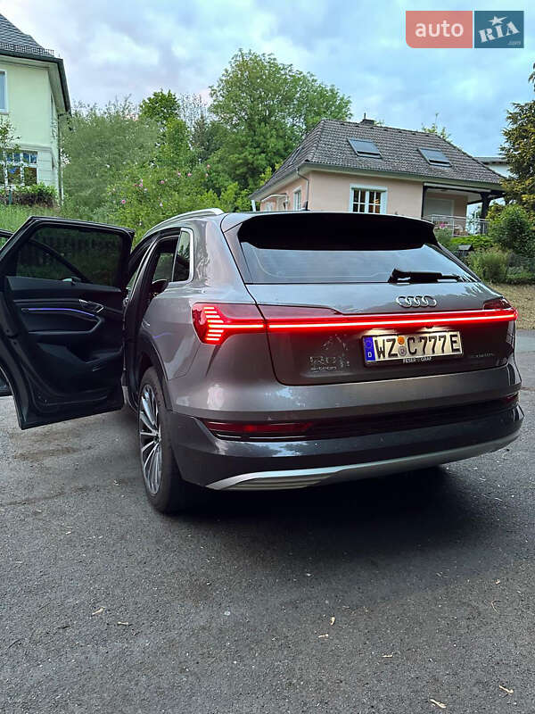 Внедорожник / Кроссовер Audi e-tron 2019 в Ровно