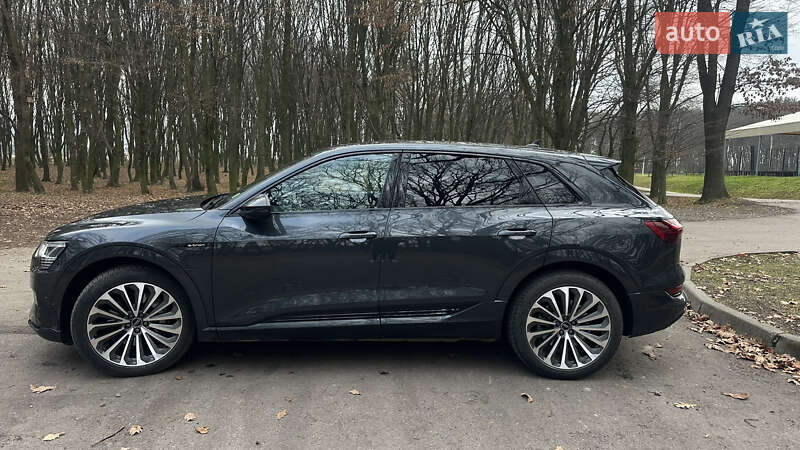 Внедорожник / Кроссовер Audi e-tron 2020 в Львове