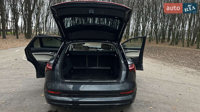 Внедорожник / Кроссовер Audi e-tron 2020 в Львове
