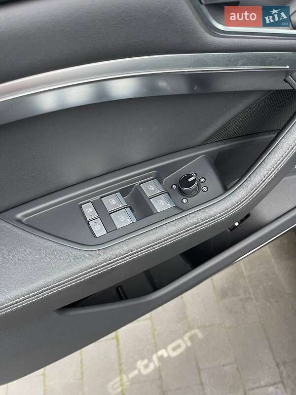 Позашляховик / Кросовер Audi e-tron 2021 в Львові