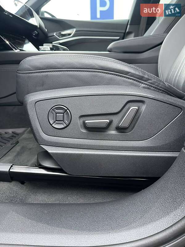 Позашляховик / Кросовер Audi e-tron 2021 в Львові