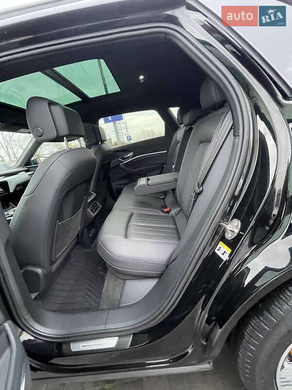 Позашляховик / Кросовер Audi e-tron 2021 в Львові