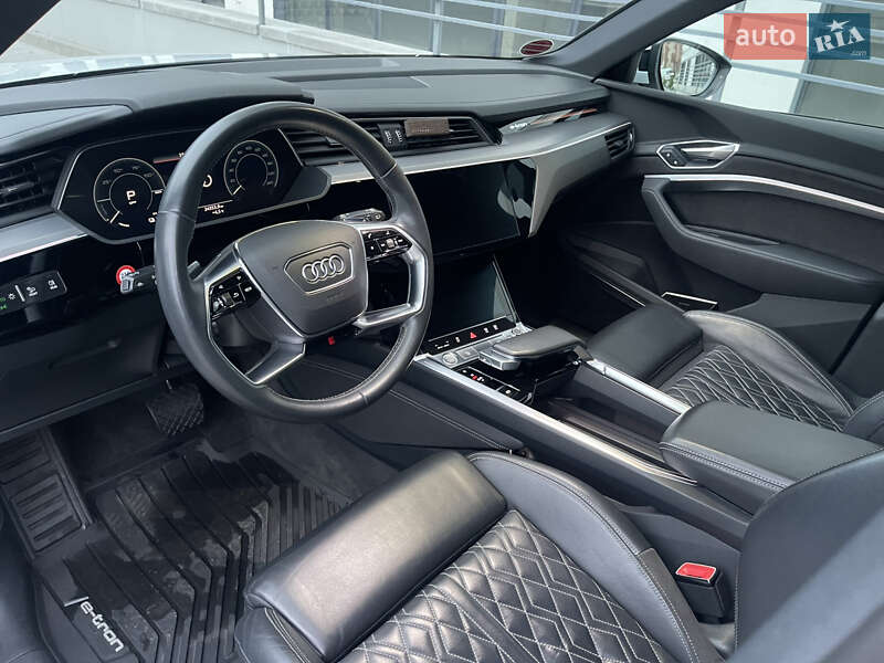 Позашляховик / Кросовер Audi e-tron 2019 в Рівному