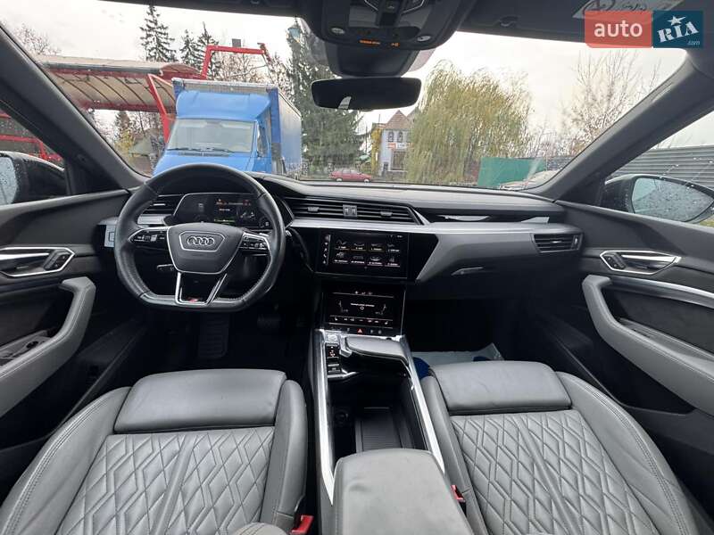 Внедорожник / Кроссовер Audi e-tron 2019 в Львове