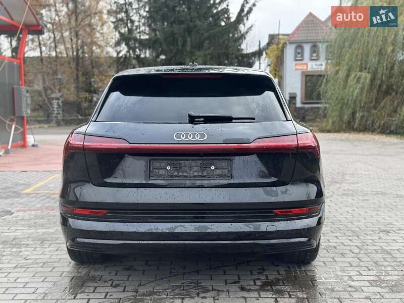 Внедорожник / Кроссовер Audi e-tron 2019 в Львове