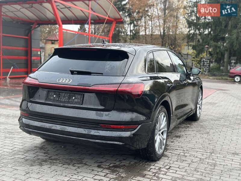 Внедорожник / Кроссовер Audi e-tron 2019 в Львове