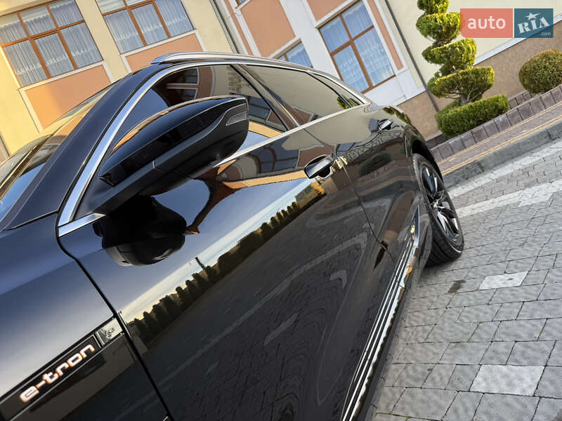 Внедорожник / Кроссовер Audi e-tron 2020 в Дрогобыче фото 37 Внедорожник / Кроссовер Audi e-tron 2020 в Дрогобыче