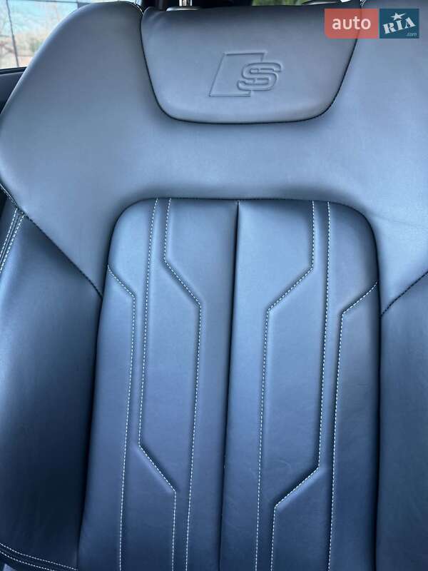 Внедорожник / Кроссовер Audi e-tron 2022 в Ужгороде