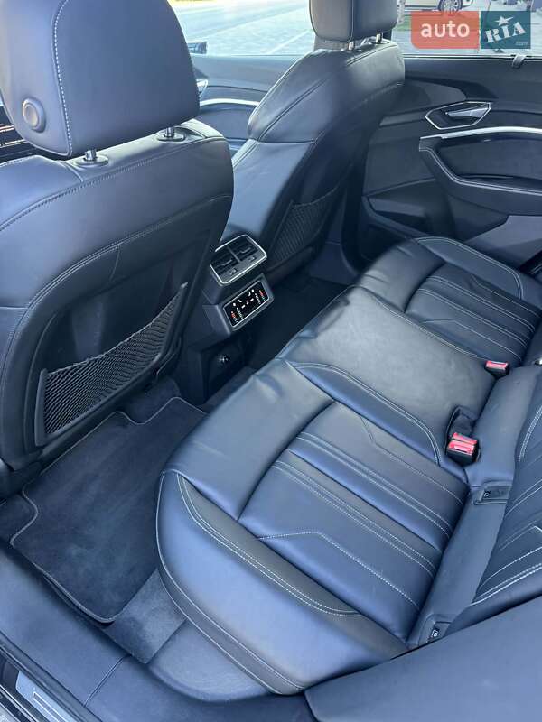 Внедорожник / Кроссовер Audi e-tron 2022 в Ужгороде