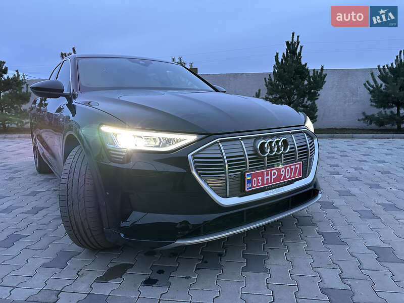 Позашляховик / Кросовер Audi e-tron 2022 в Рівному фото 4 Позашляховик / Кросовер Audi e-tron 2022 в Рівному