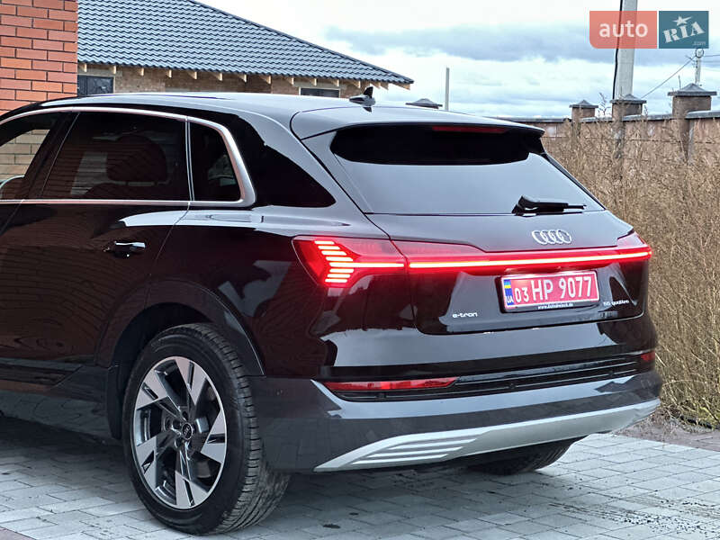 Позашляховик / Кросовер Audi e-tron 2022 в Рівному фото 8 Позашляховик / Кросовер Audi e-tron 2022 в Рівному