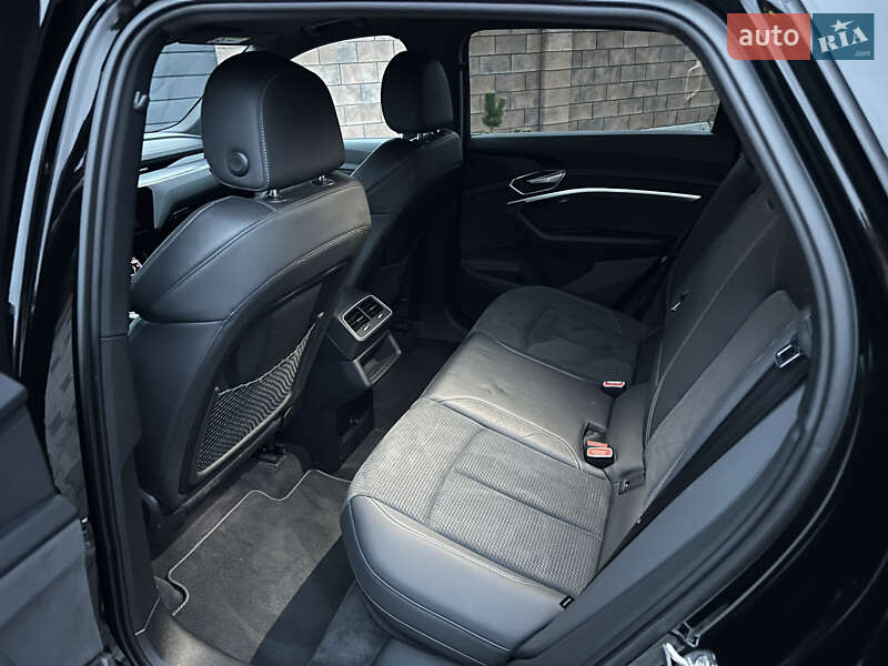 Позашляховик / Кросовер Audi e-tron 2022 в Рівному фото 22 Позашляховик / Кросовер Audi e-tron 2022 в Рівному