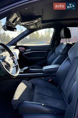 Внедорожник / Кроссовер Audi e-tron 2021 в Киеве