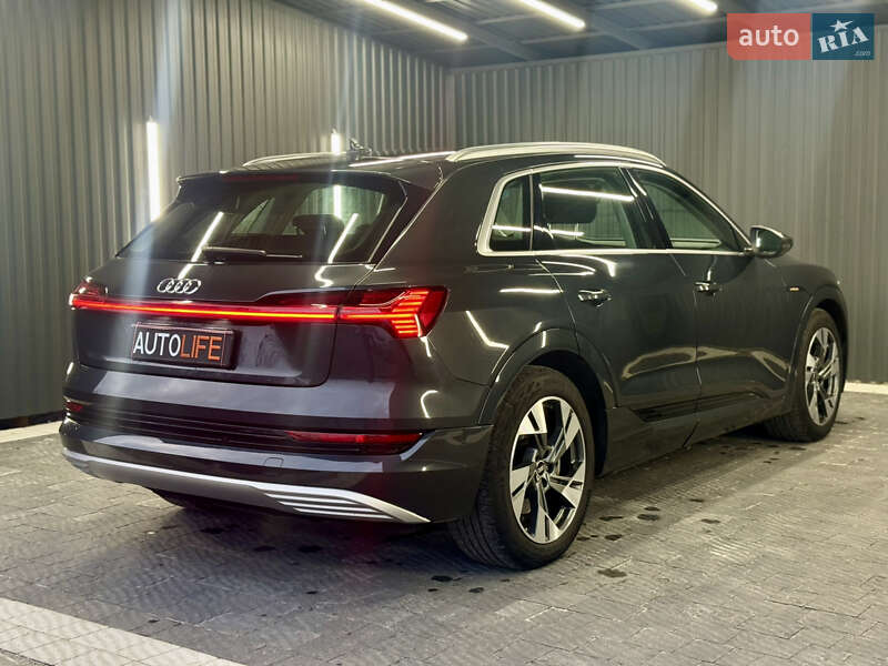 Внедорожник / Кроссовер Audi e-tron 2021 в Мукачево
