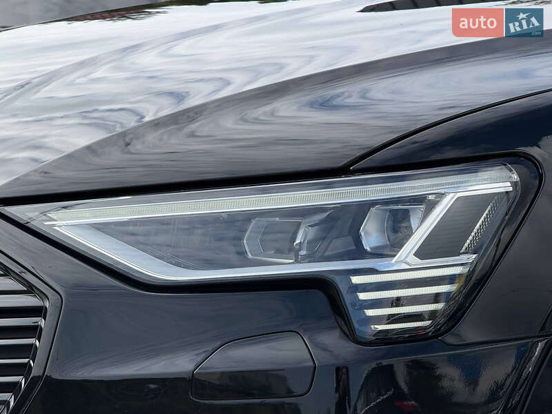 Внедорожник / Кроссовер Audi e-tron 2022 в Стрые