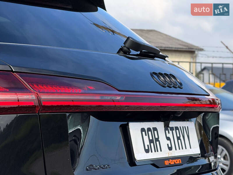 Внедорожник / Кроссовер Audi e-tron 2022 в Стрые