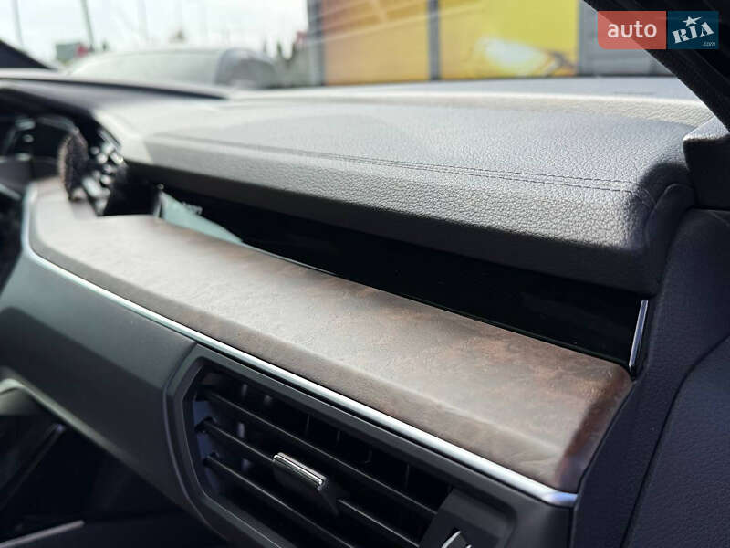 Внедорожник / Кроссовер Audi e-tron 2022 в Стрые