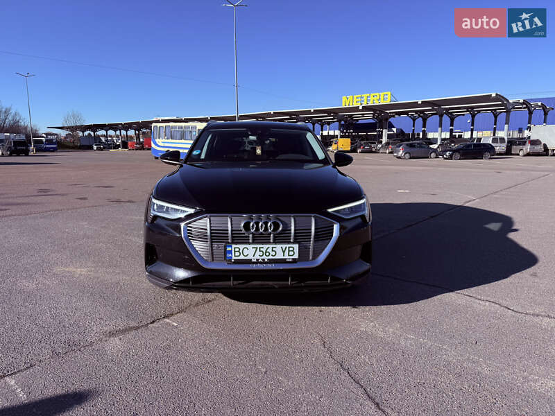 Внедорожник / Кроссовер Audi e-tron 2019 в Львове