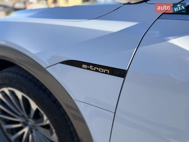 Внедорожник / Кроссовер Audi e-tron 2021 в Львове