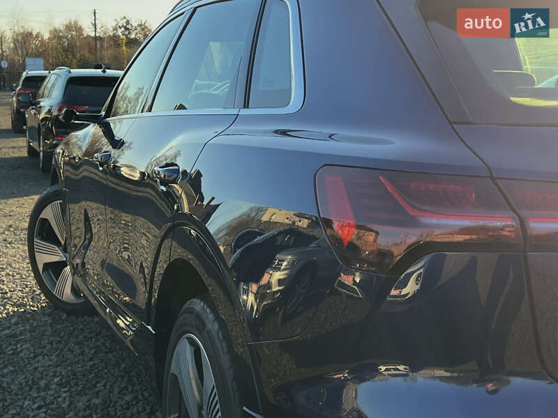 Позашляховик / Кросовер Audi e-tron 2020 в Луцьку