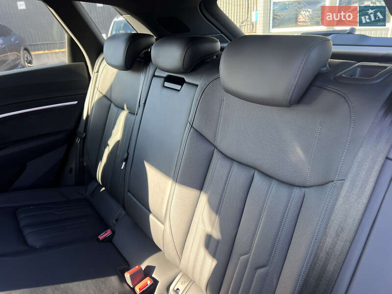 Позашляховик / Кросовер Audi e-tron 2020 в Луцьку