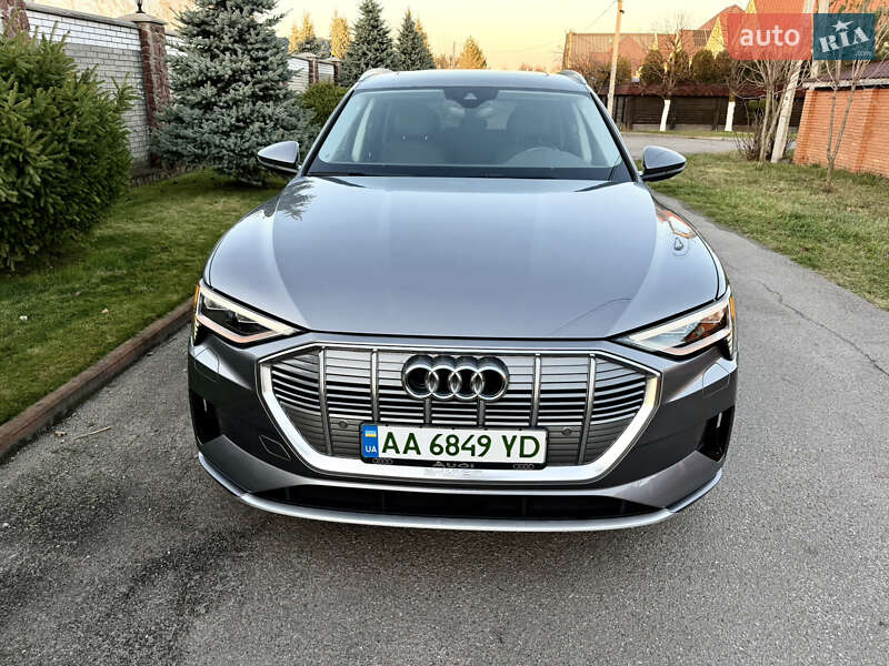 Позашляховик / Кросовер Audi e-tron 2021 в Києві фото 5 Позашляховик / Кросовер Audi e-tron 2021 в Києві