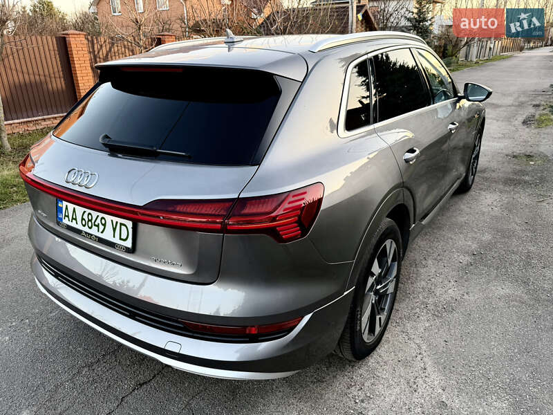 Позашляховик / Кросовер Audi e-tron 2021 в Києві фото 10 Позашляховик / Кросовер Audi e-tron 2021 в Києві
