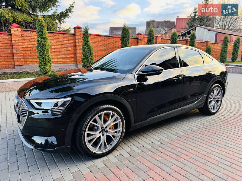 Позашляховик / Кросовер Audi e-tron 2023 в Хмельницькому