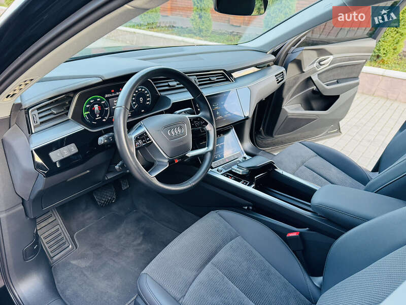 Позашляховик / Кросовер Audi e-tron 2023 в Хмельницькому
