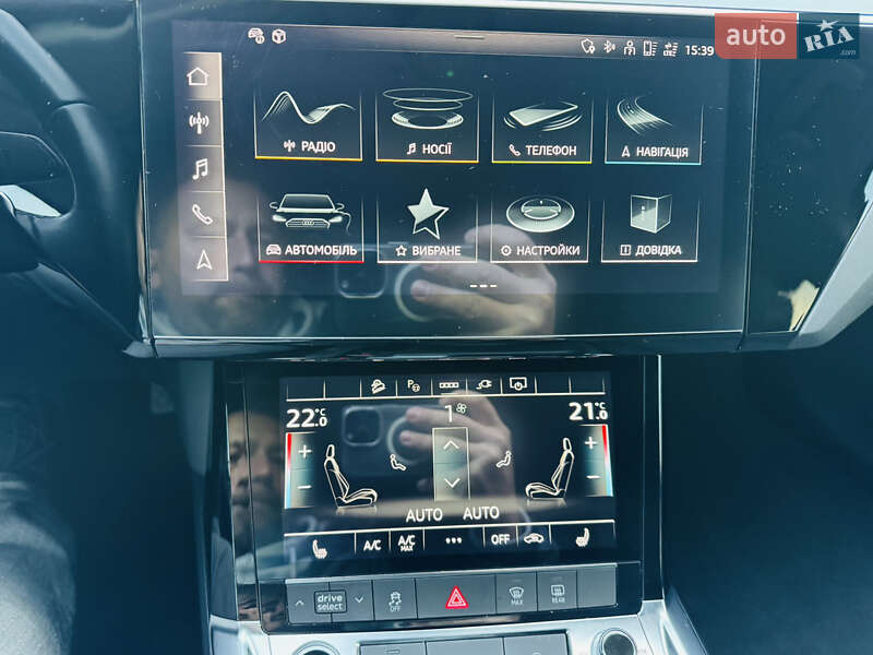 Позашляховик / Кросовер Audi e-tron 2023 в Хмельницькому