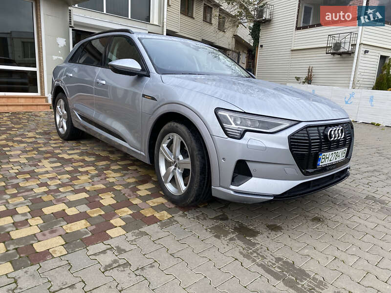 Внедорожник / Кроссовер Audi e-tron 2019 в Одессе