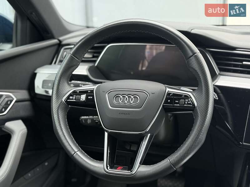 Позашляховик / Кросовер Audi e-tron 2022 в Хмельницькому фото 32 Позашляховик / Кросовер Audi e-tron 2022 в Хмельницькому