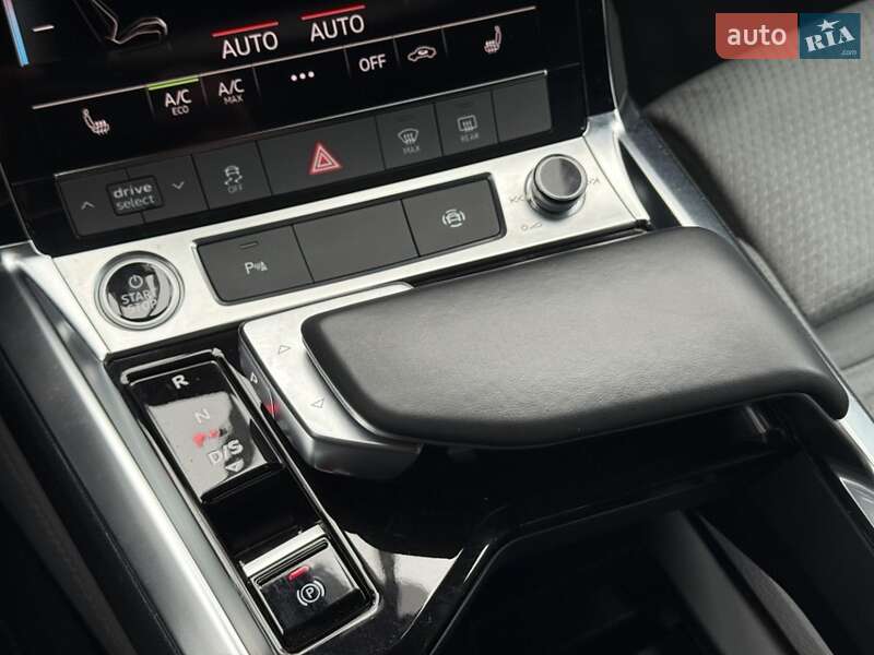 Позашляховик / Кросовер Audi e-tron 2022 в Хмельницькому фото 51 Позашляховик / Кросовер Audi e-tron 2022 в Хмельницькому