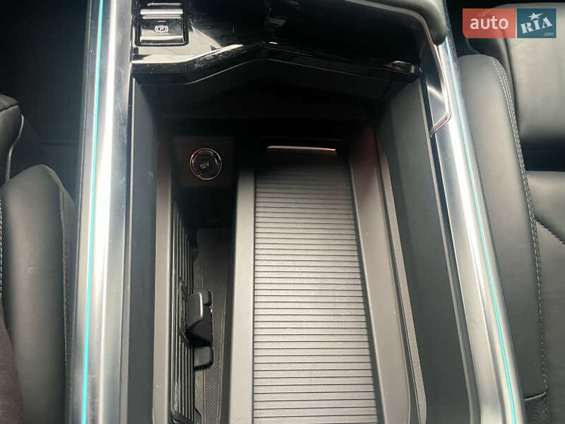 Позашляховик / Кросовер Audi e-tron 2022 в Рівному