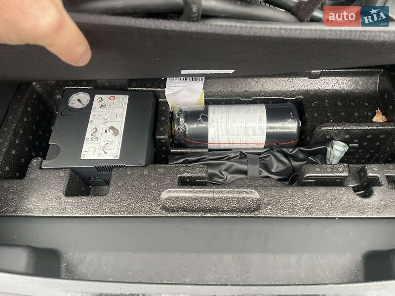 Позашляховик / Кросовер Audi e-tron 2022 в Рівному